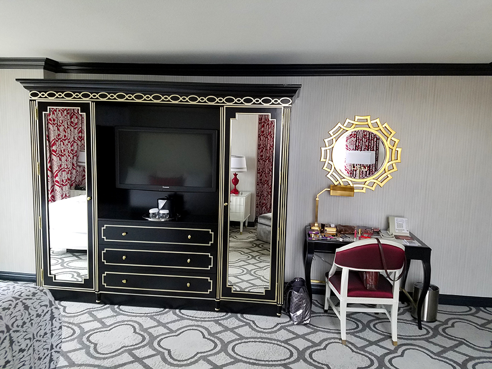 Paris renovated king Burgundy room?
